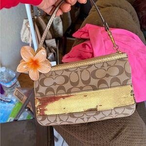 Gorgeous Y2k Coach Signature pochette bag khaki Gold Sequins Signature tanCanvas